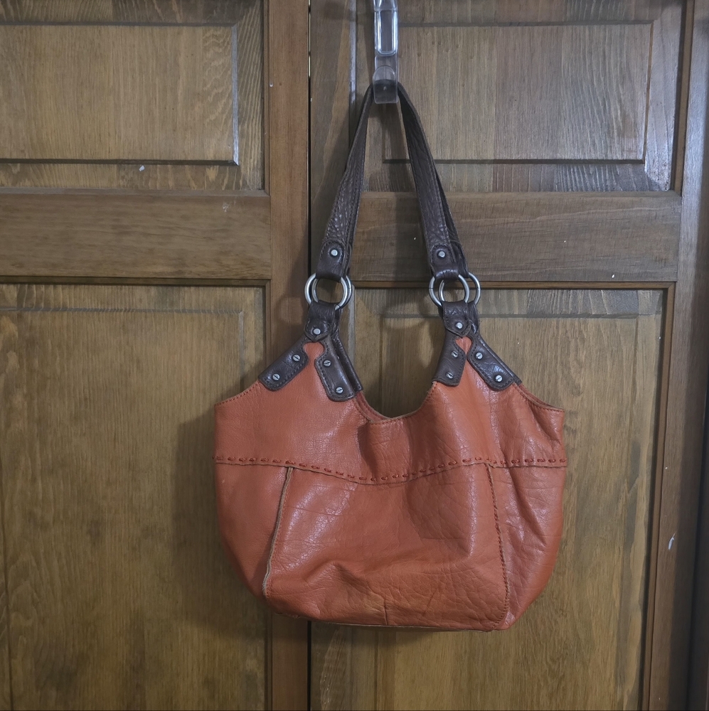 the Sak- leather shoulder bag